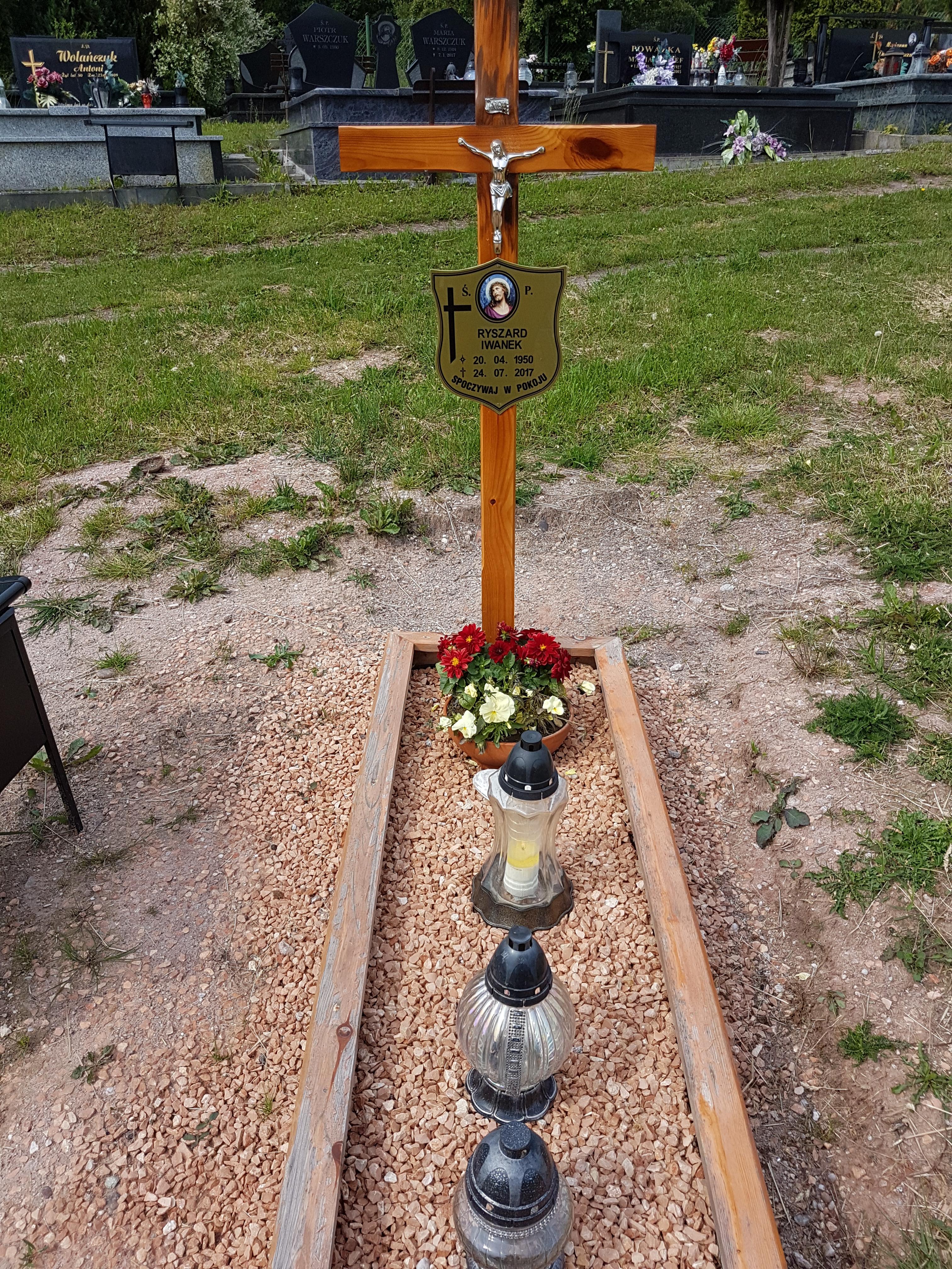 Danuta Iwanek 1954 Głuszyca - Grobonet - Wyszukiwarka osób pochowanych