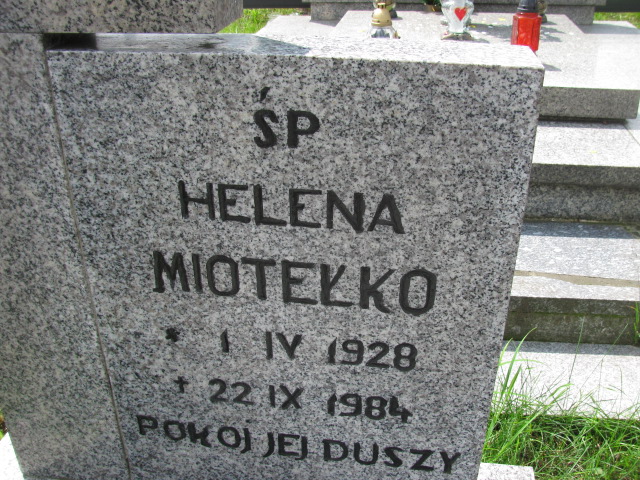 Elżbieta STRZAŁKOWSKA 1955 Głuszyca - Grobonet - Wyszukiwarka osób pochowanych