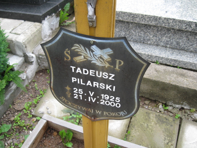 Tadeusz Pilarski 1925 Głuszyca - Grobonet - Wyszukiwarka osób pochowanych